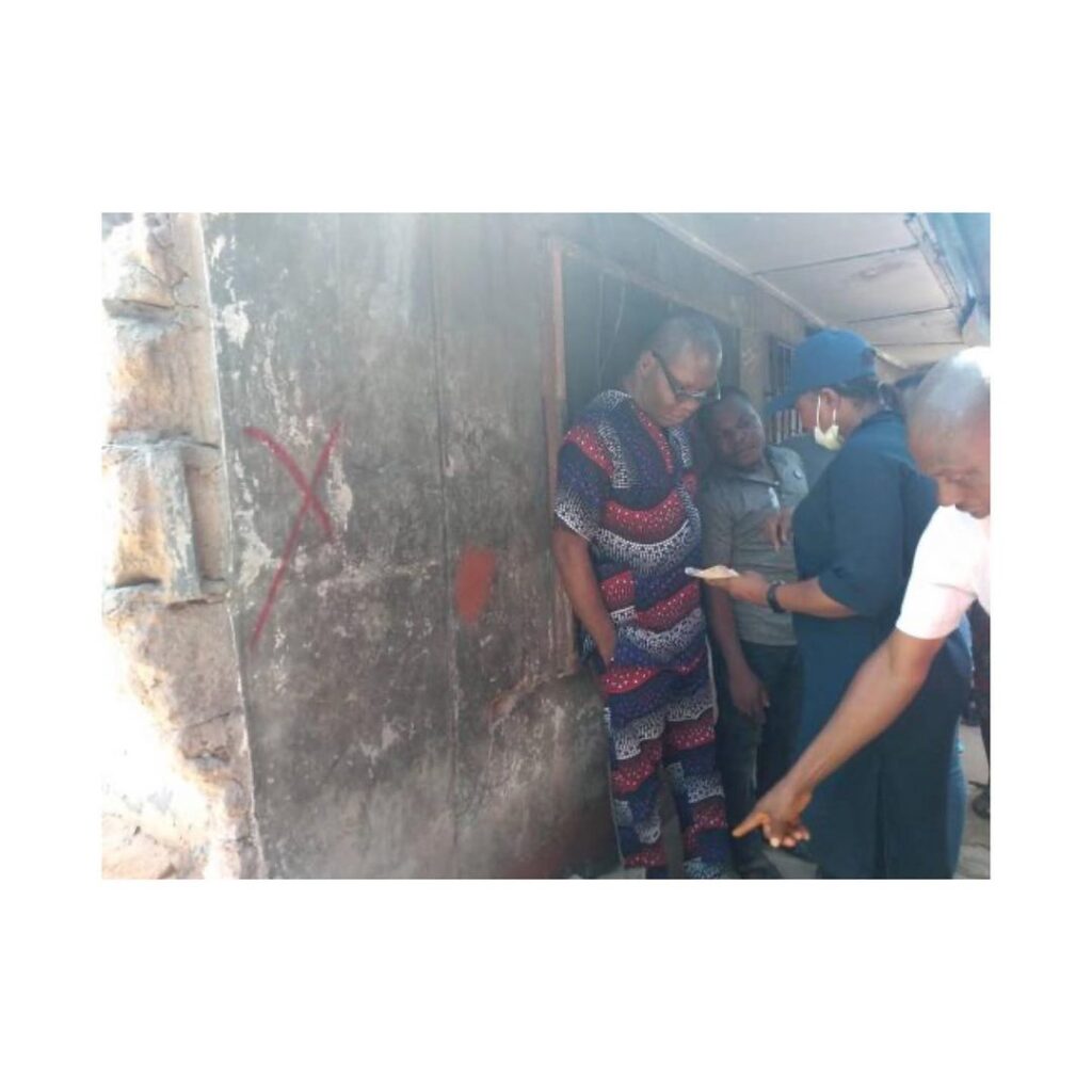 Girl crushed to death as building collapses in #Anambra. [Swipe]