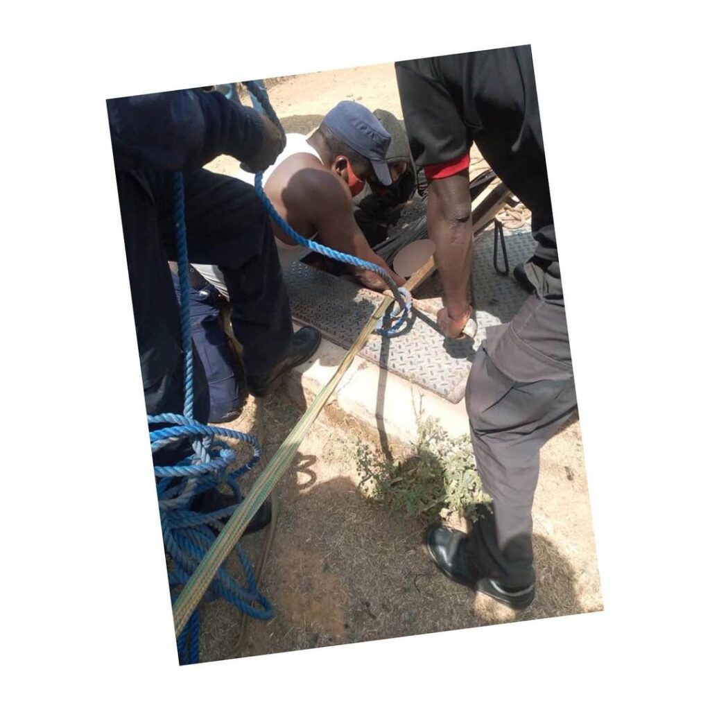 Man jumps from a one-storey building and hides in a well to evade EFCC arrest