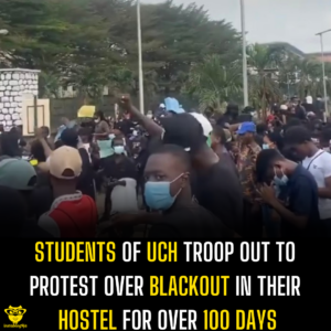 Students of UCH troop out to protest over blackout in their hostel for over 100 days